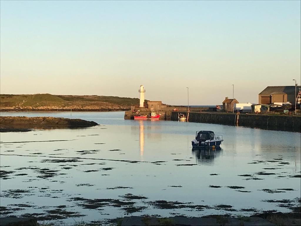 Lovely Apartment Overlooking The Harbour And Bay Ardglass Exterior foto